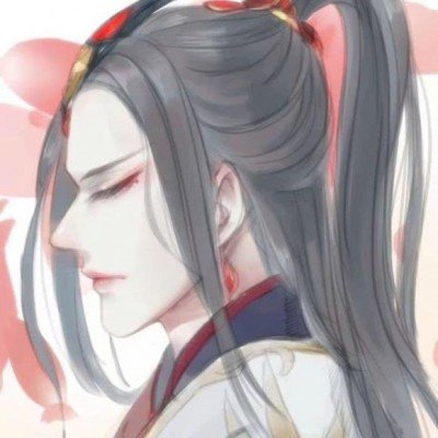 女子遗落挎包情绪失控打砸店铺
